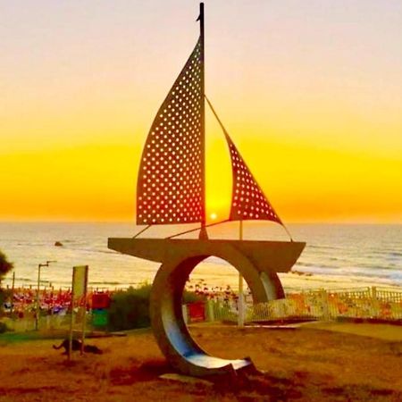 Beachfront Studio Apartment Bat Yam 412 Bagian luar foto