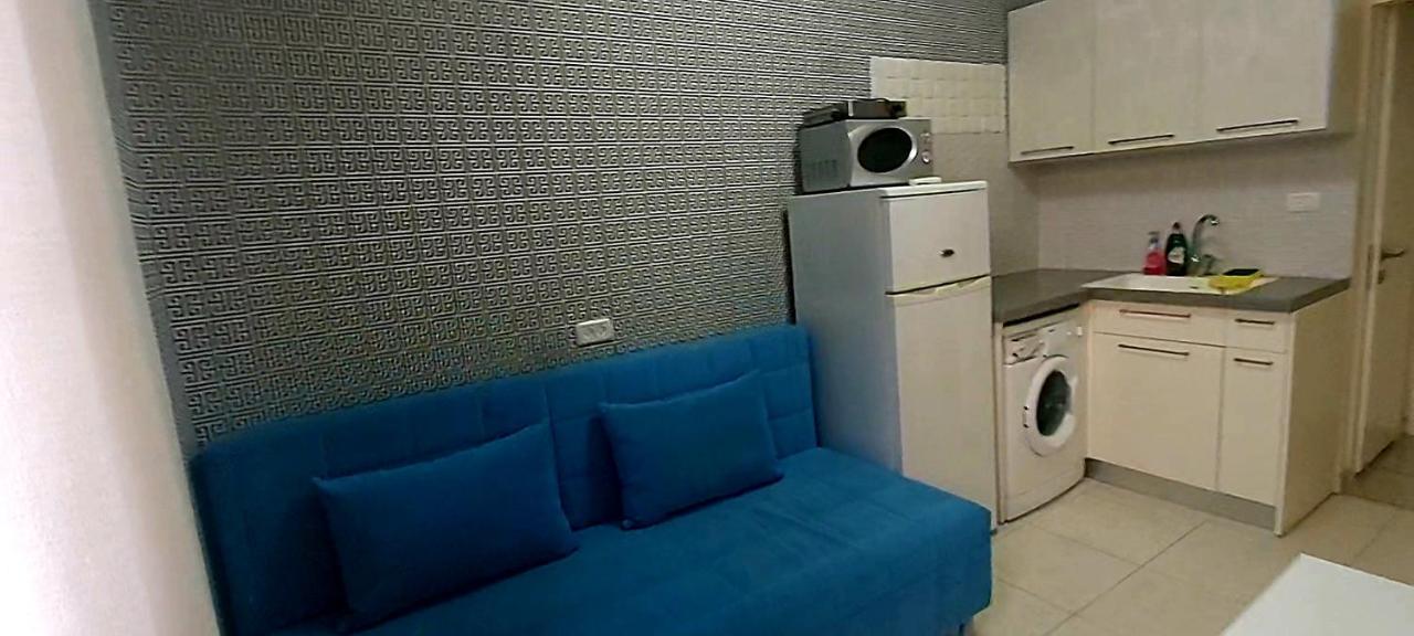 Beachfront Studio Apartment Bat Yam 412 Bagian luar foto